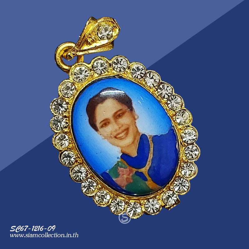 ล็อกเก็ตสมเด็จพระนางเจ้าพระบรมราชินีนาถ ด้านหลัง สก. - Image 3